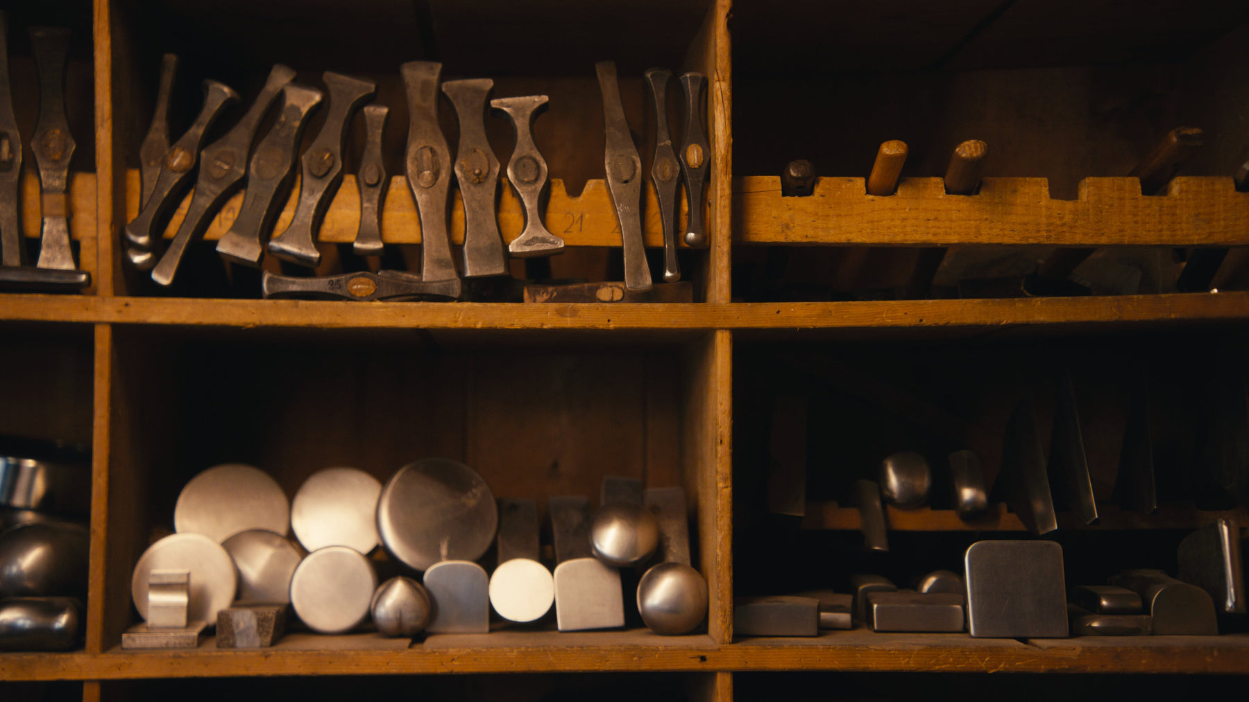 Solid Ground Bergschmuck Werksatt Schwaz Werkzeuge
